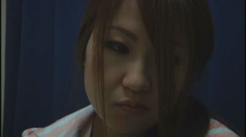 旦那にも言えないちょっぴり恥ずかしい性癖　自宅でムラっとしてしまったときは【角擦り付け】オナニーでストレス発散。　02