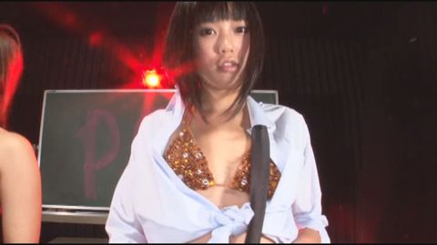 【個人撮影会】超ミニ制服パンチラダンス☆徐々にストリップしながらスケベな体を見せまくりで踊りまくり☆