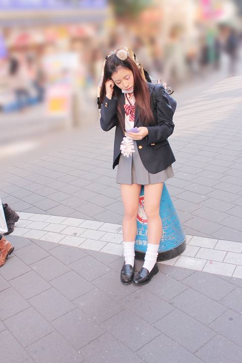 制服ハメ回し乱交♥おっさんたちにハントされたゆるゆるギャルが**えろいｗｗ【個撮】