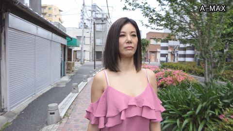 口コミで拡まる噂の禁断エステ ～媚●オイルで施術され、絶頂エビ反り痙攣潮吹きアクメ！～ そのサロンに通う美人妻たちはいつも艶ぷる肌　片瀬仁美 -前編-