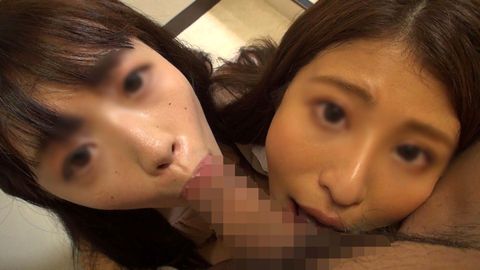 個撮）仲良し**大●生！初めての恥ずかしダブルフェラ