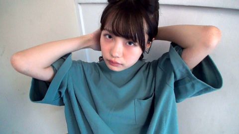 個撮）【生意気】だけど可愛い！小さい顔でチンポ丸呑みピストンフェラ