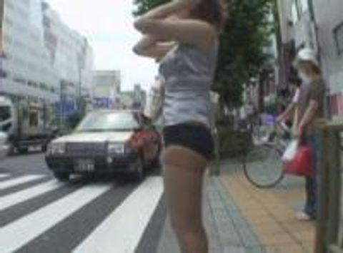 完全素人どＭ女たちの過激な野外露出！！その*　素人さん３名