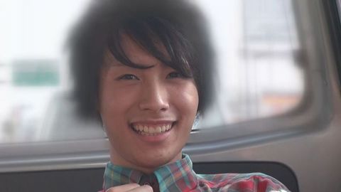 爽やか好青年和真が河川敷で丸見え野外全裸で極限スリルＳＥＸ！