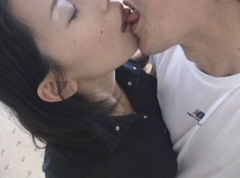 「あなた、ごめんなさい…今日だけは非日常を味わいたいの…」素人妻が旦那以外の男に抱かれる時　その*　素人妻３名