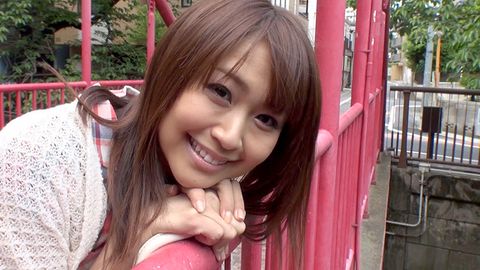 G-AREA「美冬」ちゃんは笑顔の可愛いアクティブで猥褻なコーヒーショップ店員