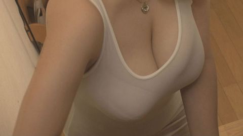 神乳Jカップおっぱいで柔らかく大きく包み込む小悪魔パイズリを炸裂！騎乗位やバックで揺れるおっぱい！ド迫*悩殺ＳＥＸ！！