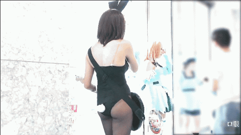 【胸＆パンチラ】コスプレ愛が強すぎて原作キャラの衣裳に忠実になりすぎた結果！