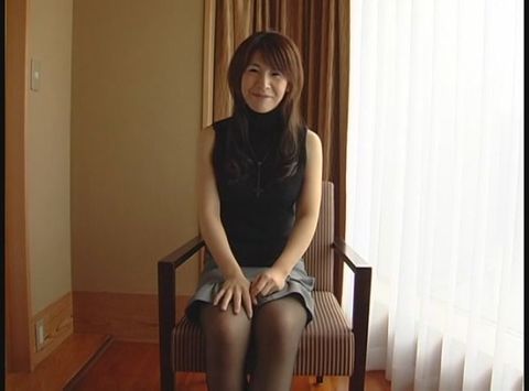 素人お*さん【奇跡の出演】おっぱい揉みだけなら大丈夫です…　01