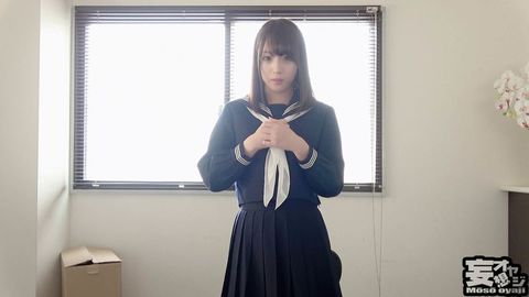【顔射】先生になってきつ～くエッチな指導！セーラー服が似合う**と３Pで顔射！