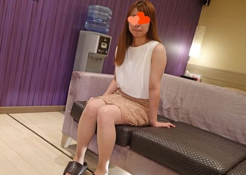 再販≪高画質！フルHD≫かれん 25歳 159cm 47kg 経理課OL☆中出し♪着衣プレイ♪ガーターが超絶エロ♪【レビュー特典有】