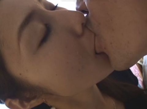 「妻」よりも「女」でいたい私…　素人妻２名　その２９