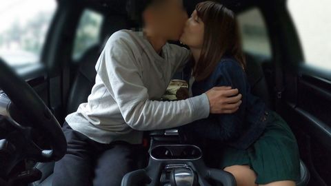 車の中でセフレにフェラチオさせてみた