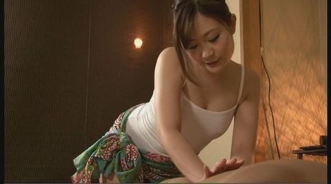 密着施術は挑発なのか！？これはフル勃起不可避！溜まったお*さんとのSEXは追加料金無し！　05