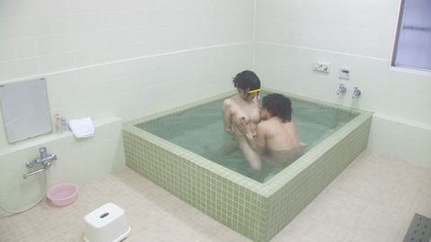 貸し切り銭湯で他人棒に興奮する僕の彼女をご覧ください