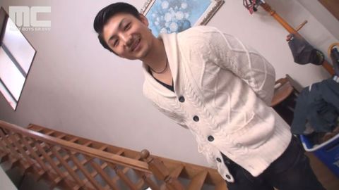 21才エグザ○ル系のノンケが自宅で変態ゴーグルマンにヌかれる！