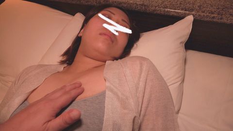 個人撮影・無修正・巨乳JDセフレ21歳・夜這いでこっそり生ハメ・中出し