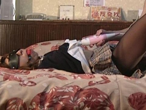 ☆☆☆1480⇒⇒909[素人SM9]=素人M女⑤＜化粧品インストラクター凜華(仮名)/調教プレイ動画(=M字開脚電マ**/**プレイ/被虐フェラ奉仕他)/オリジナル官能編集/愛蔵保存版＞＝