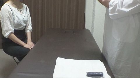 ※諸事情により400pt OFF※【無/ムフフ特典有】おっぱい鷲掴みにしたらチンコを鷲掴みに！？エロ対抗してくる美巨乳*は当然スペシャルマッサージ行きでイッてもらいましょう！！※3大レビュー特典有
