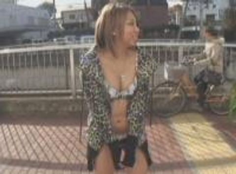 素人投稿動画　本物素人を露出羞恥させそのまま野外でハメちゃいました！！　素人３名
