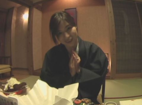 変態熟女を羞恥にさらす温泉旅行　Vol.４　ユキさん　３７歳