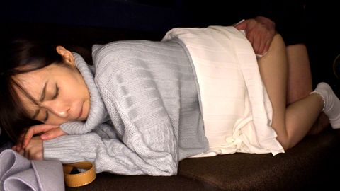 【中出し♥】渋谷のクラブで出会ってセフレ化に成功した客室乗務員をカフェの個室でハメ撮り！！個人撮影