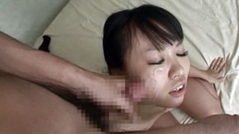 ≪ハメ撮り個撮≫　あどけないパイパン美**に中だし**た件