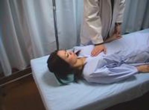 問題映像流しゅつ！！　某製やく会社の高額バイトでペニスを挿入された素人たち　完全****された女・４名