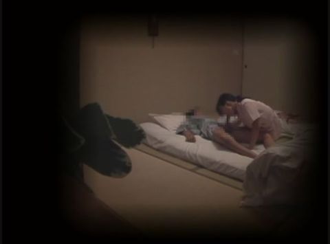 温泉宿で呼んだ出張マッサージの素人さんとSEX！！行為の一部始終を*****で録画し無断で流しゅつさせちゃいます！！　その②　地方の素人２名