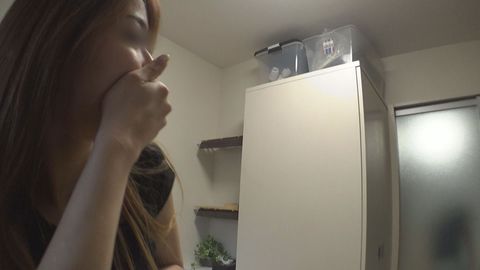 【無修正ｘ個人撮影】人の奥さん愛奴3号　家事をする姿を****ｗ旦那のいる自宅にベランダから侵入したら…旦那登場か!?【#人妻】