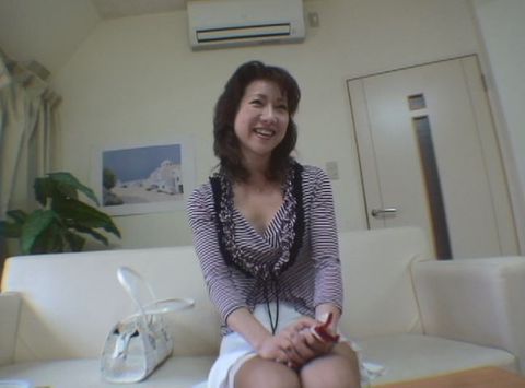 旦那に内緒の秘め事…　素人妻の淫らな性欲⑳　みすず　３６歳