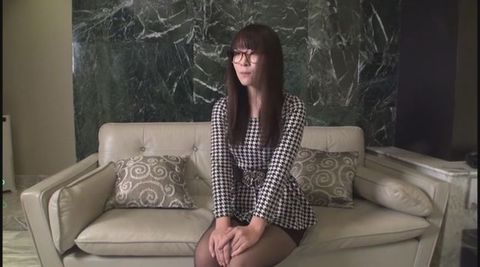 素人お*さんに『いつものしているオナニー見せて』とお願いしたらまんこ濡らして見せてくれた　03