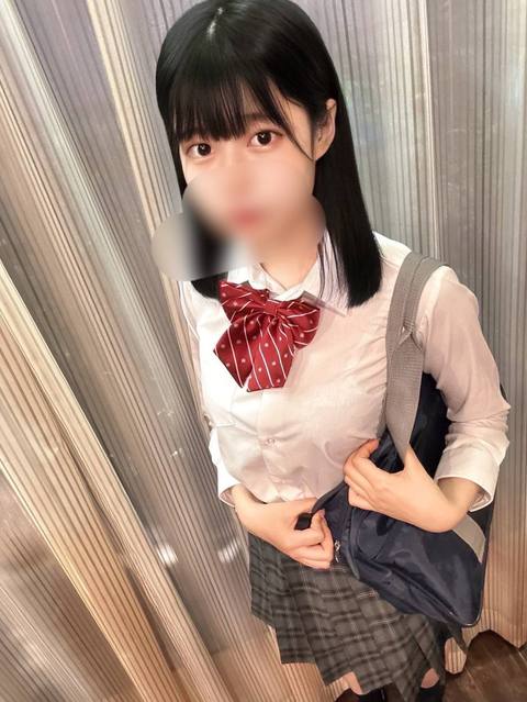 【限定販売】奇跡の極上スレンダーEカップ美女りくちゃん！まさかの人生初生中出しをしてしまいました！！！