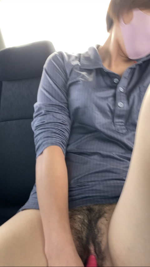 職場のパート人妻　車内でセックス　ご無沙汰やりたかったようだ　