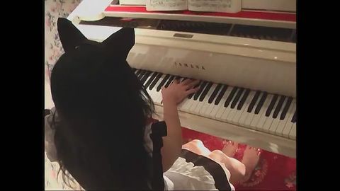 復刻版**大時代さなちゃんのメイドコスプレでピアノペダル踏み