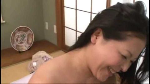 ムチムチ巨乳なたべごろ人妻を即ハメ　Part 2