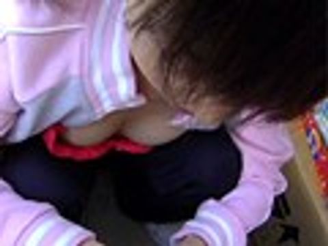 JUMP-2027 ○生駄菓*屋胸チラ
