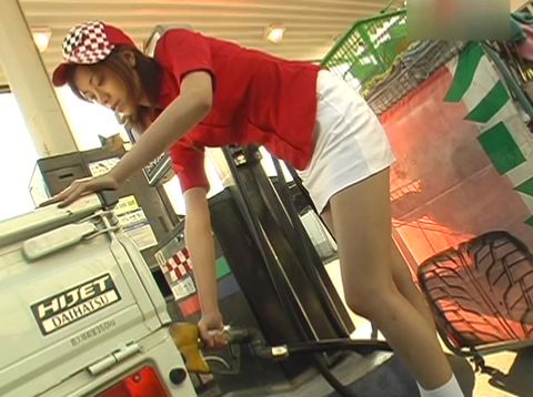 肉体労働の女！ガソリンスタンドガール編