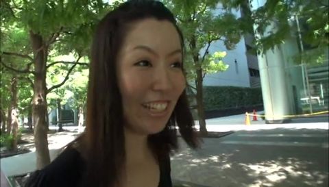 ナンパ人妻にセンズリ見せたら興奮しちゃった！みき