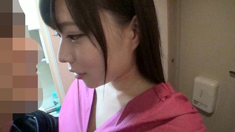 【限定300個】超キュート♥押しに弱い素人っ* たまきちゃん 24才を部屋に連れ込みペニスをボロン！しゃぶりはじめたらどんどんエロくなってトルネードじゅぽフェラ＆綺麗すぎるとんがり美パイで乳コキまです