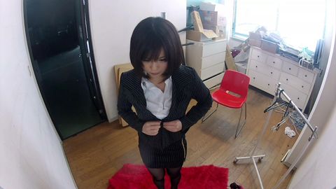 真っ赤ランジェリーの美白★爆乳ちゃん〜生々しい着替えを覗いちゃう〜
