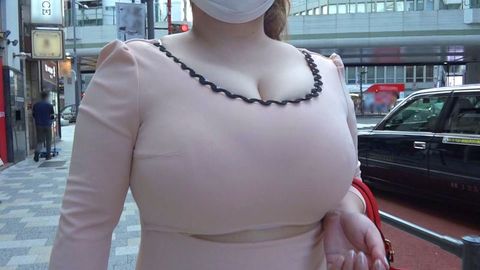 六本木で有名な逆ナン爆乳痴熟女とアポ取り成功。スタッフを食い尽す想像以上のドスケベ淫乱美魔女でした。紀香(Kカップ)45歳