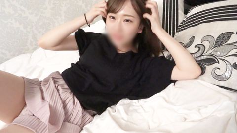 《素人・ハメ撮り》色白スレンダー美**とホテルで生ハメ！お風呂・ベットでイチャイチャ淫乱SEX！