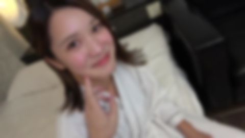 ウクライナのハーフモデル19歳。スレンダーな美形のハーフ美女のお嬢様に生挿入で侵攻。綺麗すぎる美しいお顔に大量顔射。