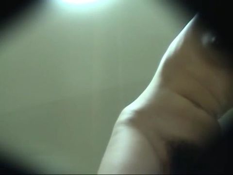 『素人・生着替え』目撃！更衣室・潜り撮り　471