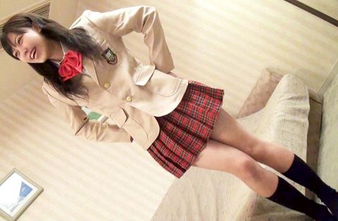 【生ドル・未修正】経験1回の女に生挿入2連発!!中条あ〇み系美女の制服コスプレ3P!!太ももに大量発射＆口内発射⇒お掃除フェラで初ごっくん!!未公開映像含む2時間超の超ロングオリジナル版!!