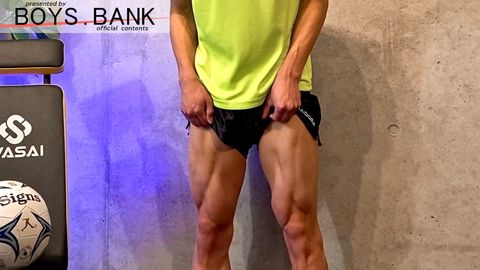 18.5cm!!ズル剥け巨根のサッカー部がエロ過ぎボディと美アナル全開でギンギンが止まらない〜♪