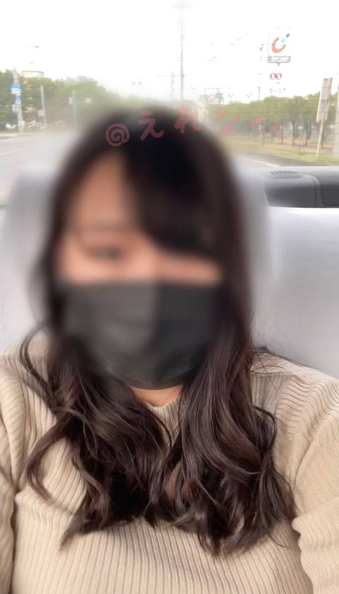 〈素人自撮り〉大学1**！タクシーに乗って、後ろの座席でパンツ脱いでディルドオナニーしちゃいました、、車内でくちゅくちゅとした音がでちゃって、、密室なので、かなりの臨場感あったと思います、、