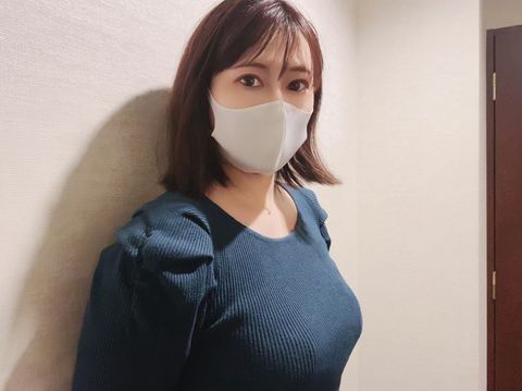 【645に見つかるかも…】 向光性の小餅妻が同人AVデビュー！ レスによる性欲は世間体をも破壊する！【ななこ(36)】【レビュー特典あり】
