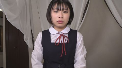 好奇心旺盛な小柄美**はご奉仕フェラが得意で臆することなくおいしそうに精*を愛飲します